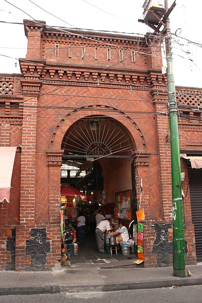 entrance to Mercado la Paz